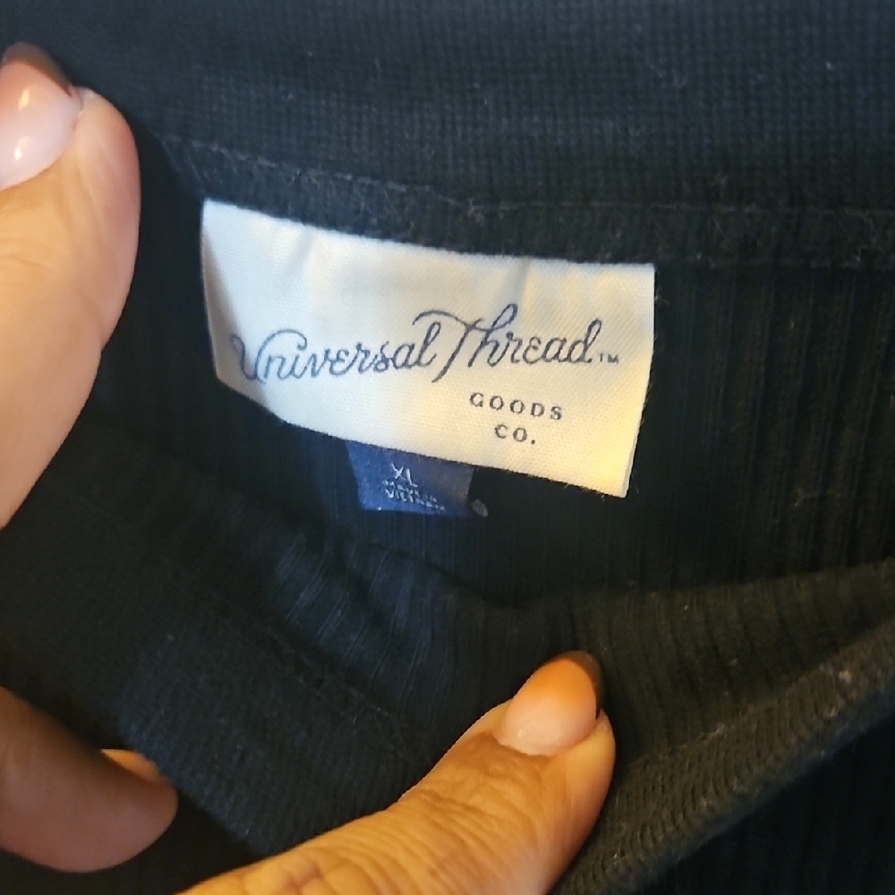 Universal Thread Black Ribbed Top - Picture 2 of 3
